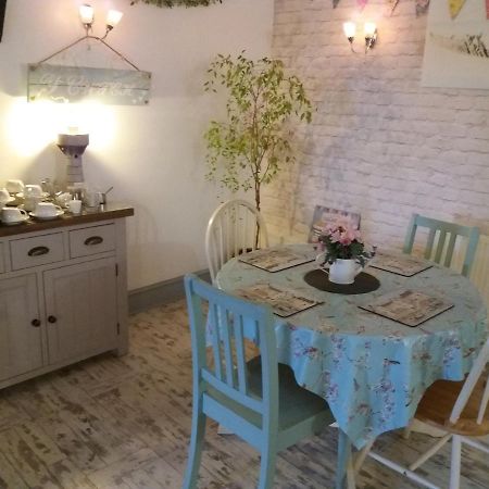 The Pembrey Country Inn Екстер'єр фото