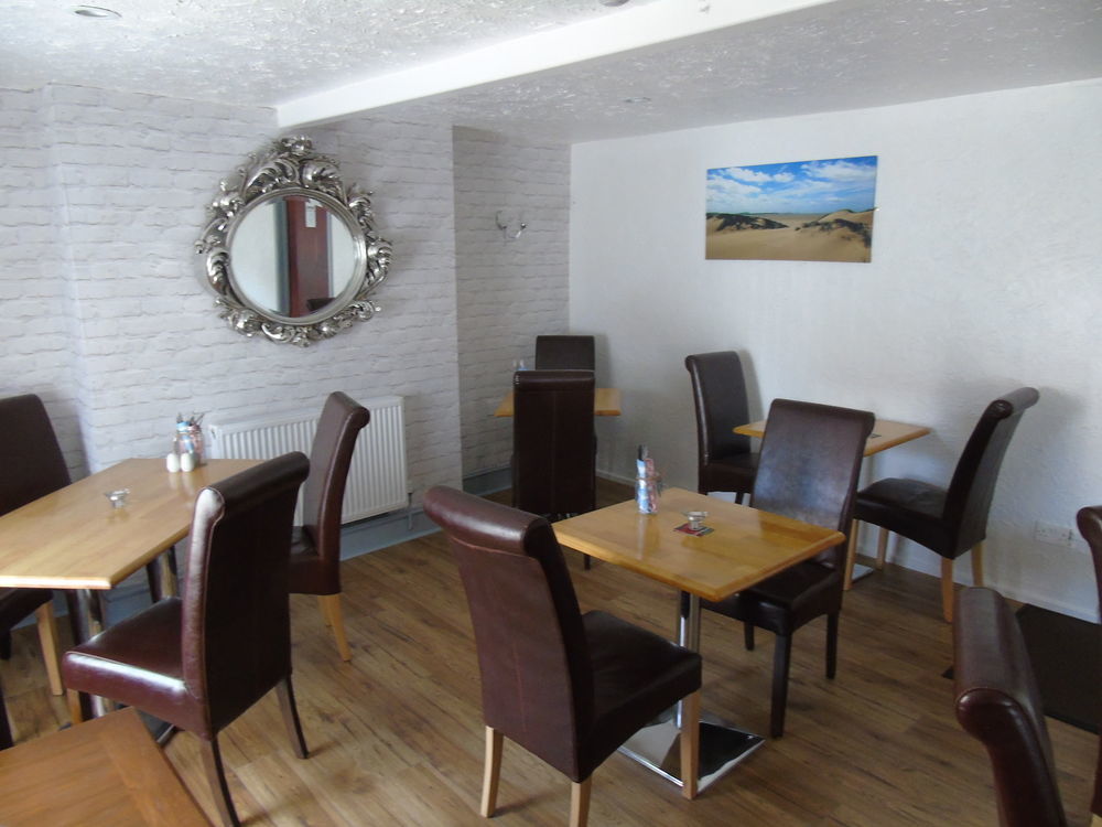The Pembrey Country Inn Екстер'єр фото