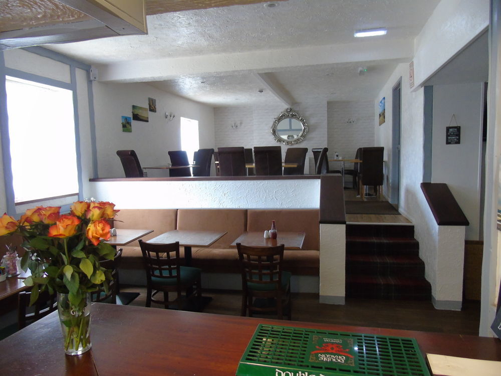 The Pembrey Country Inn Екстер'єр фото